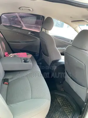 Hyundai Sonata SE Sedan FWD (2.4L 4cyl 6A) 2012 White