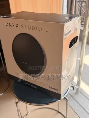 Onyx Studio 9