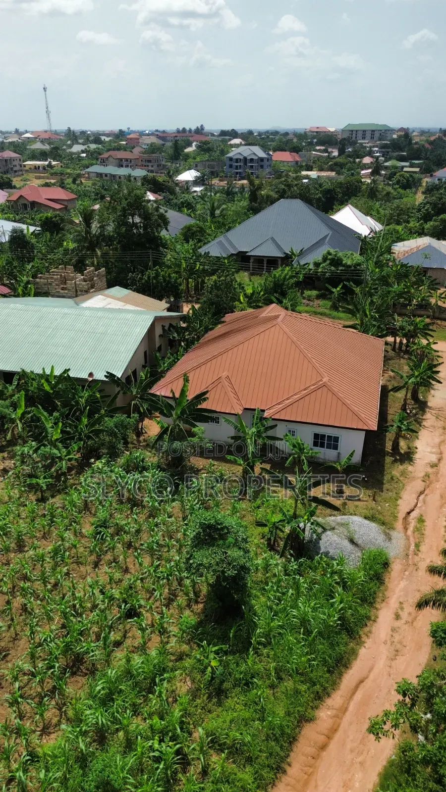 4bdrm House in Koforidua Mile 50, New-Juaben Municipal for sale