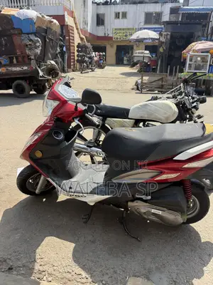 Piaggio Scooter 2024 Red