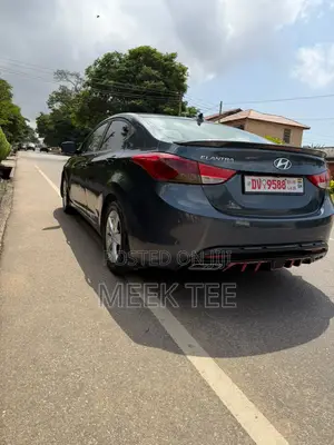 Hyundai Elantra GLS Sedan FWD (1.8L 4cyl 6M) 2013 Gray