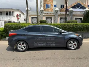 Hyundai Elantra GLS Sedan FWD (1.8L 4cyl 6M) 2013 Gray