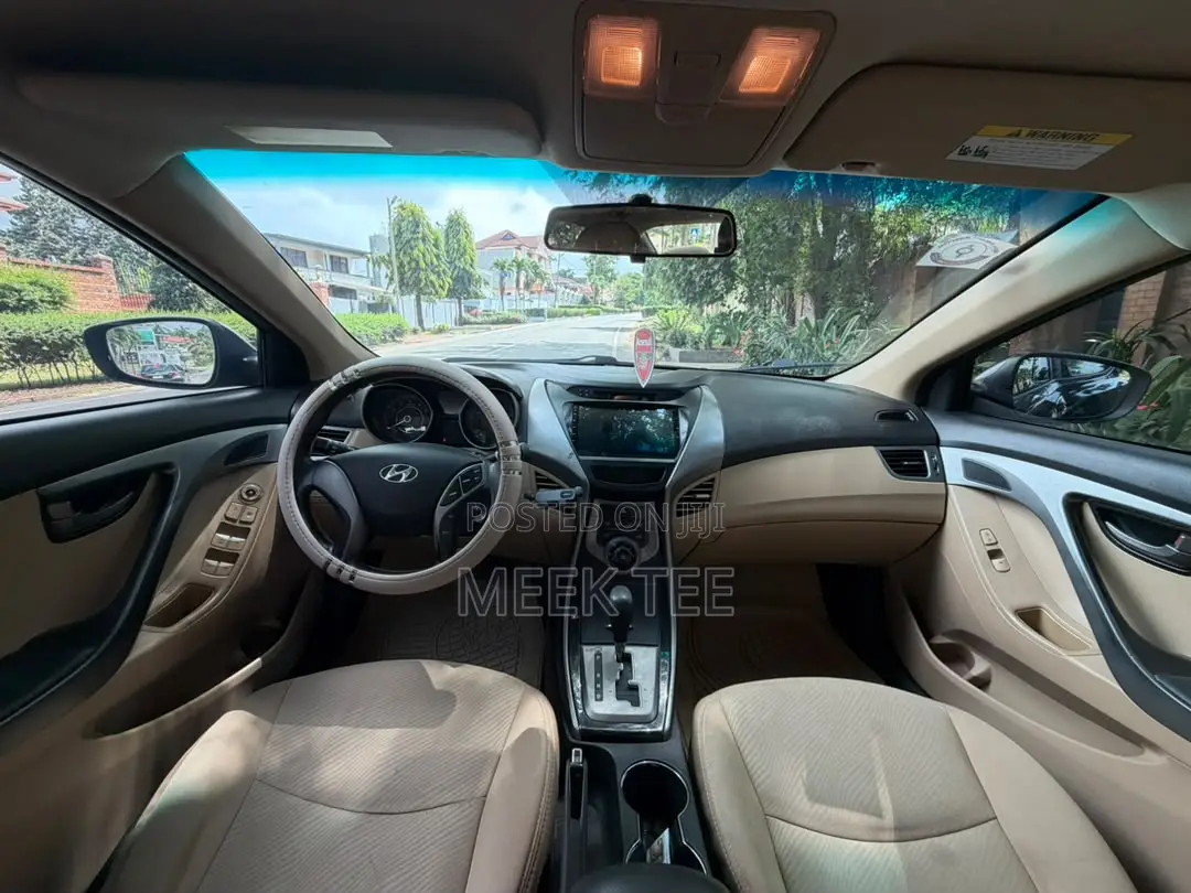 Hyundai Elantra GLS Sedan FWD (1.8L 4cyl 6M) 2013 Gray