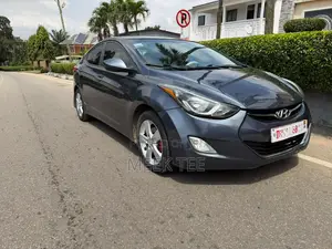 Hyundai Elantra GLS Sedan FWD (1.8L 4cyl 6M) 2013 Gray