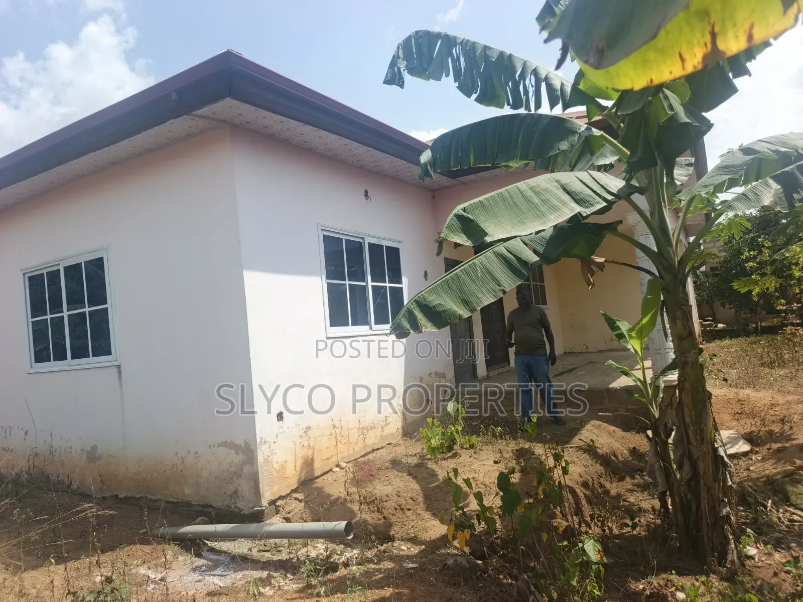 4bdrm House in Koforidua Mile 50, New-Juaben Municipal for sale