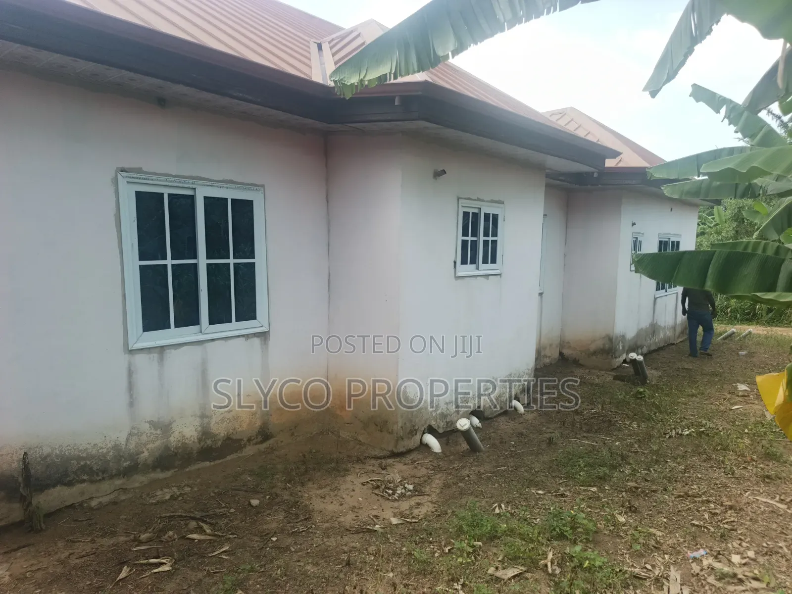 4bdrm House in Koforidua Mile 50, New-Juaben Municipal for sale