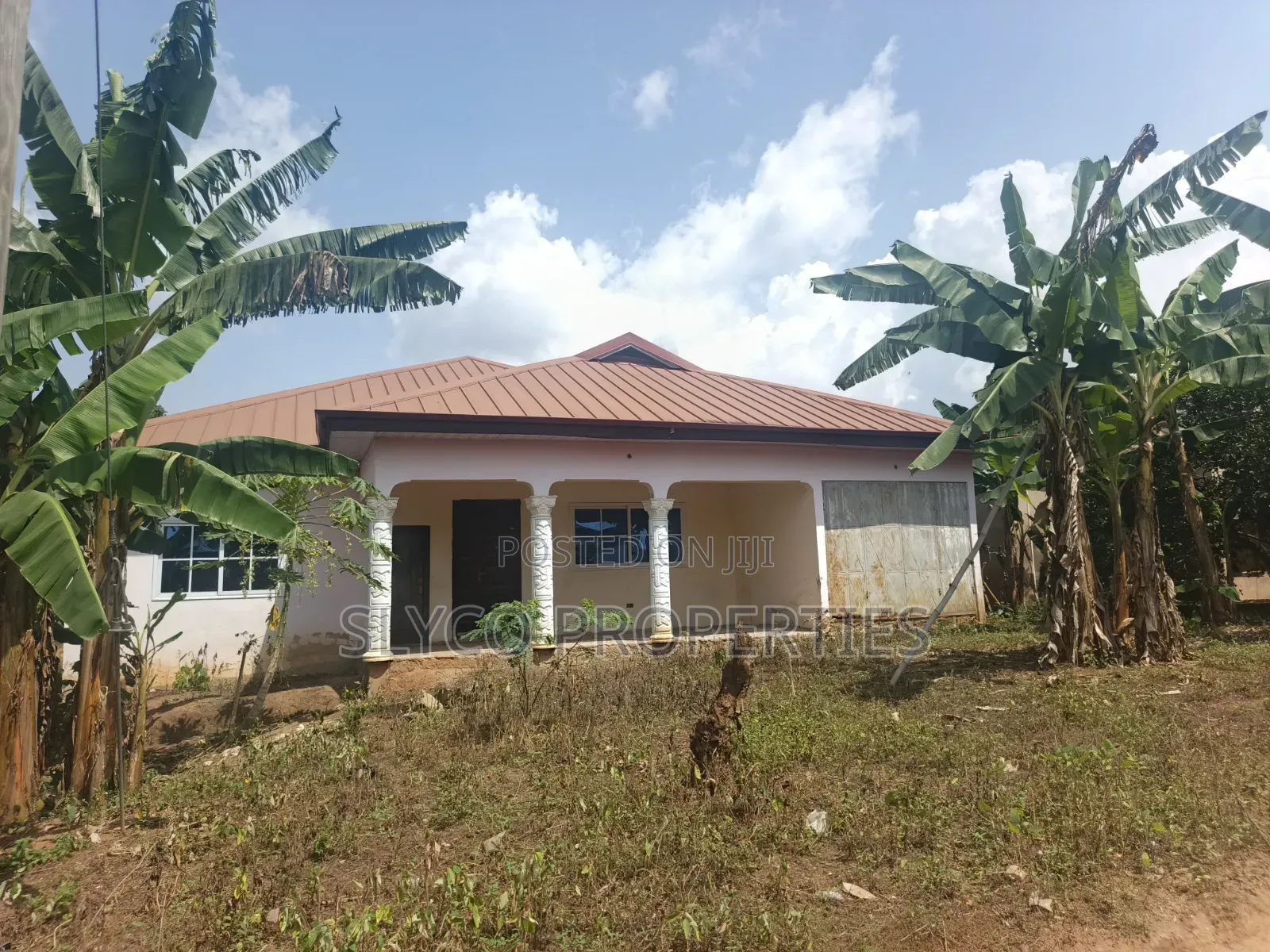 4bdrm House in Koforidua Mile 50, New-Juaben Municipal for sale