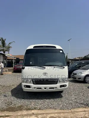 Toyota Coaster 2006 White