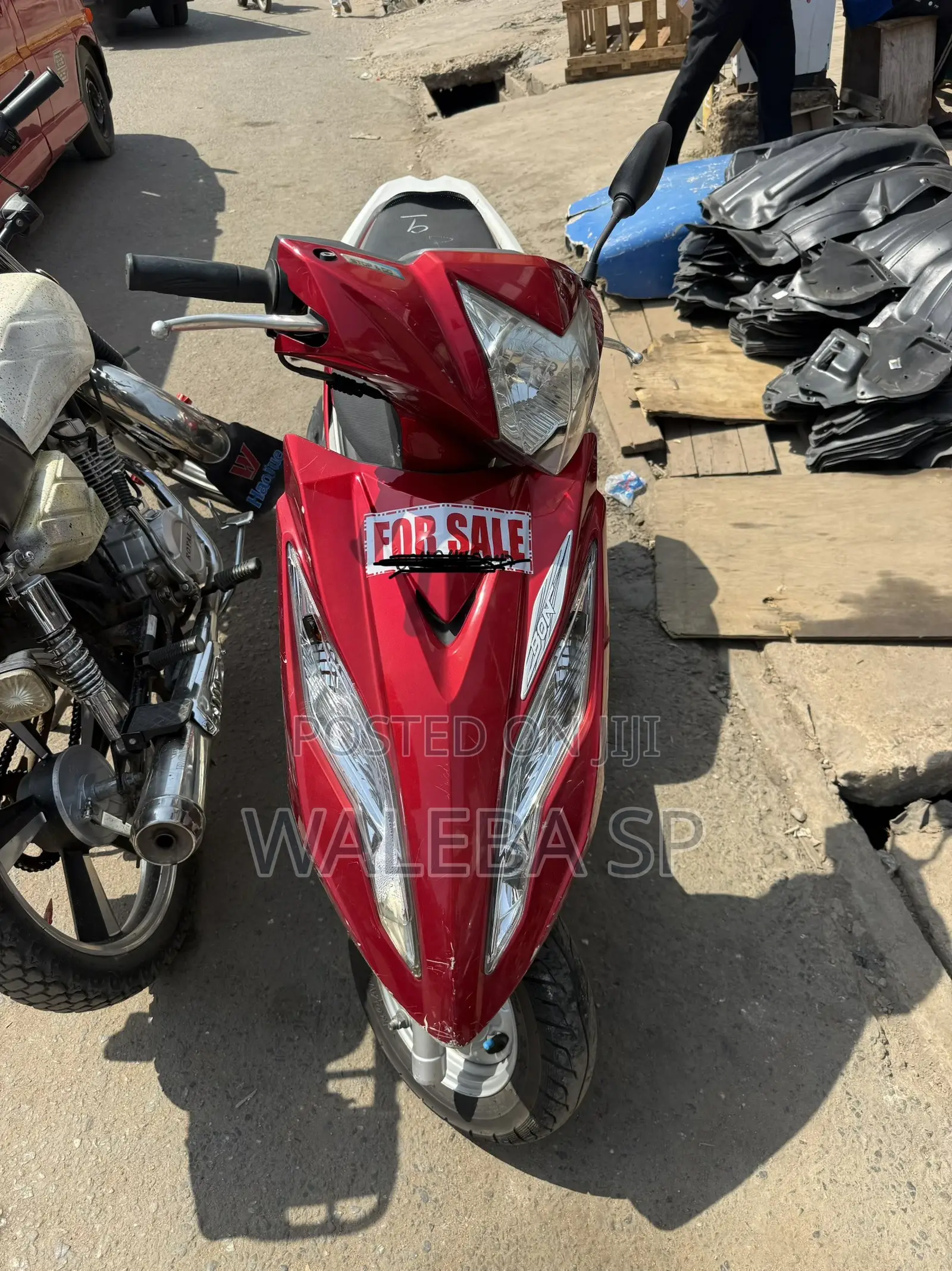 Piaggio Scooter 2024 Red