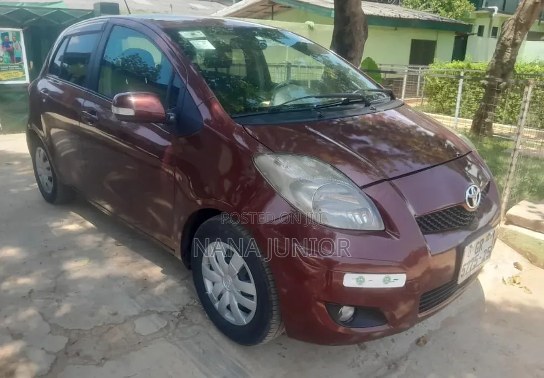 Toyota Vitz 2010 Brown