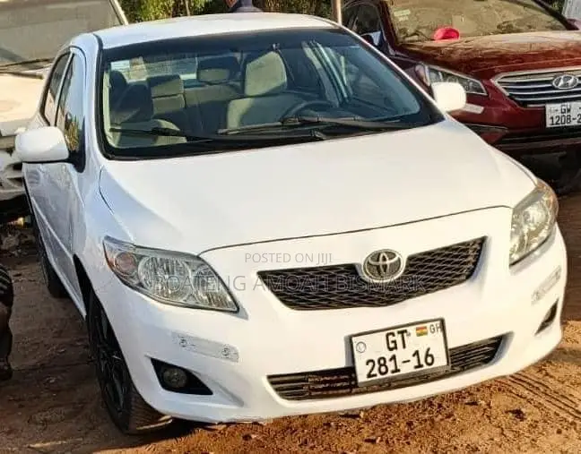 Toyota Corolla 2010 White