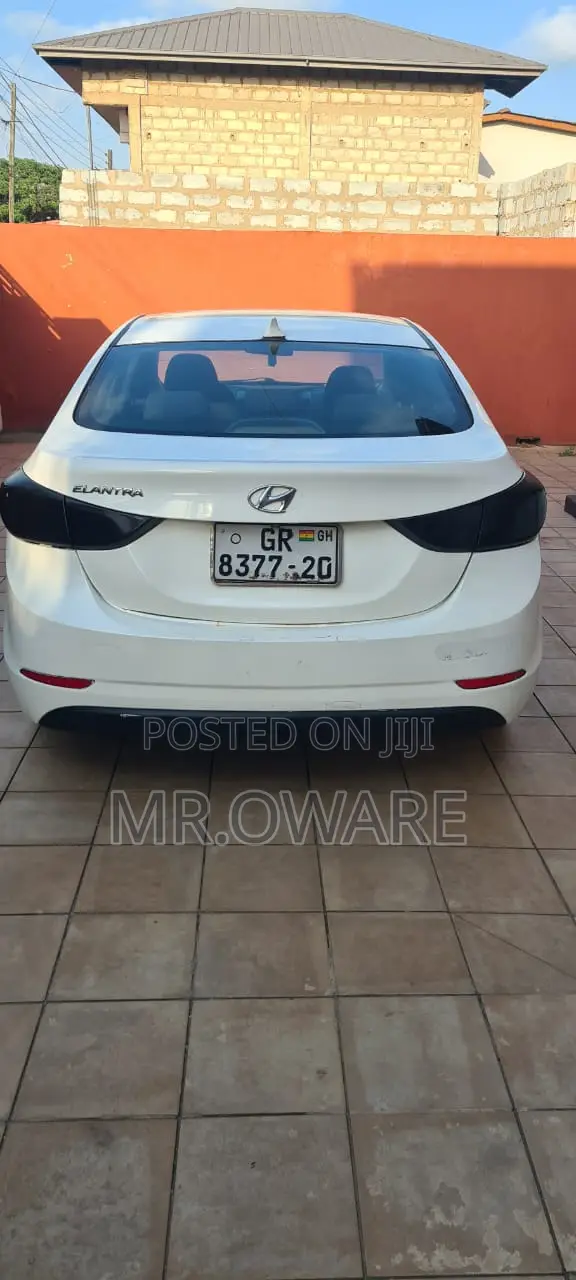 Hyundai Elantra 2014 White