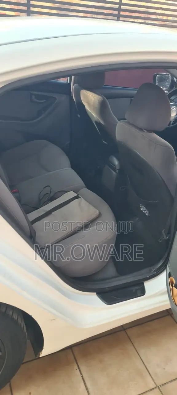 Hyundai Elantra 2014 White
