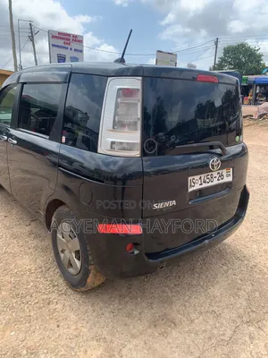 Toyota Sienta 1.5 FWD 2014 Black
