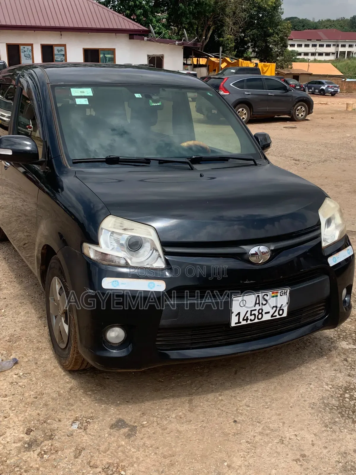 Toyota Sienta 1.5 FWD 2014 Black