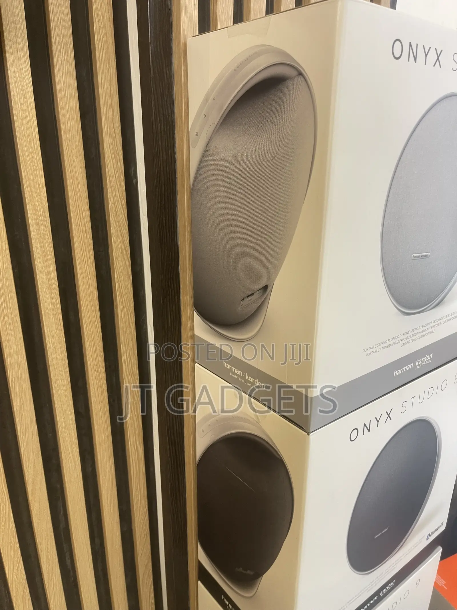 Harman Kardon Onyx Studio 9 – Premium Portable Bluetooth Speaker!