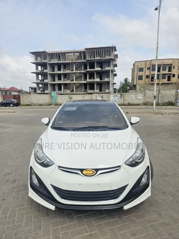 Hyundai Elantra 2016 White