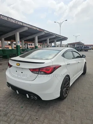 Hyundai Elantra 2016 White