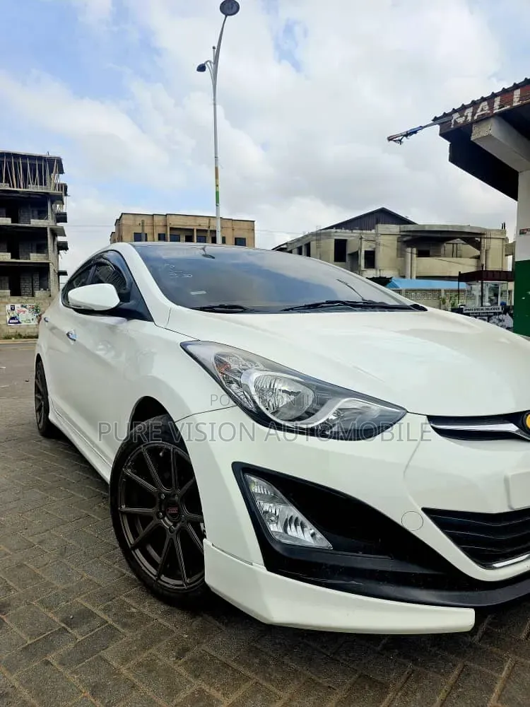 Hyundai Elantra 2016 White