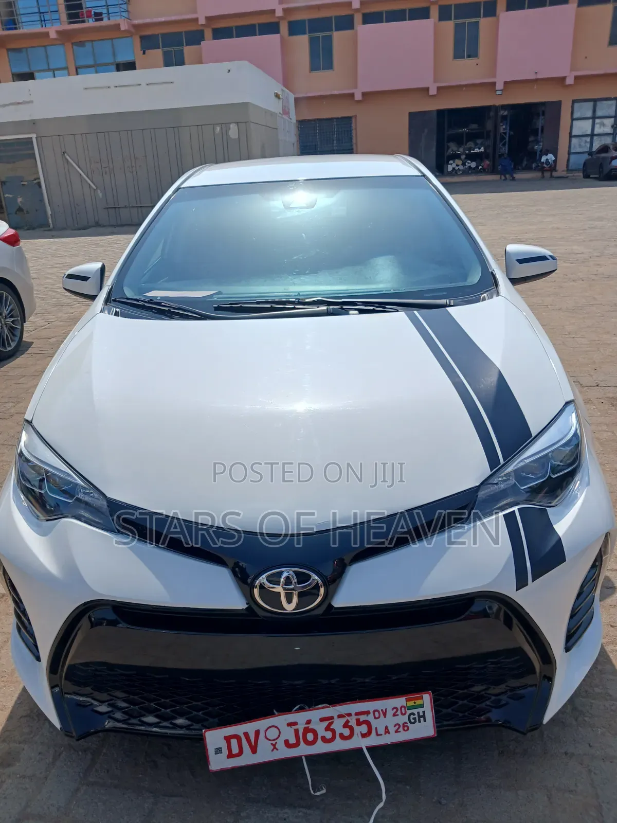 Toyota Corolla LE (1.8L 4cyl 2A) 2019 White