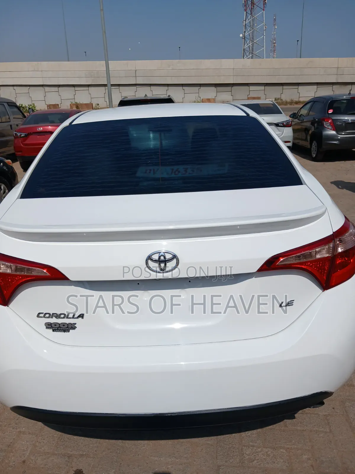 Toyota Corolla LE (1.8L 4cyl 2A) 2019 White
