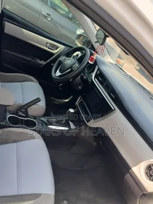Toyota Corolla LE (1.8L 4cyl 2A) 2019 White