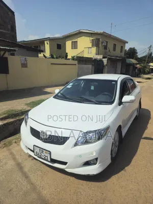 Toyota Corolla 2010 White
