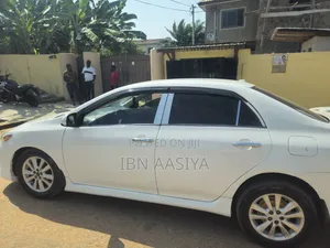 Toyota Corolla 2010 White