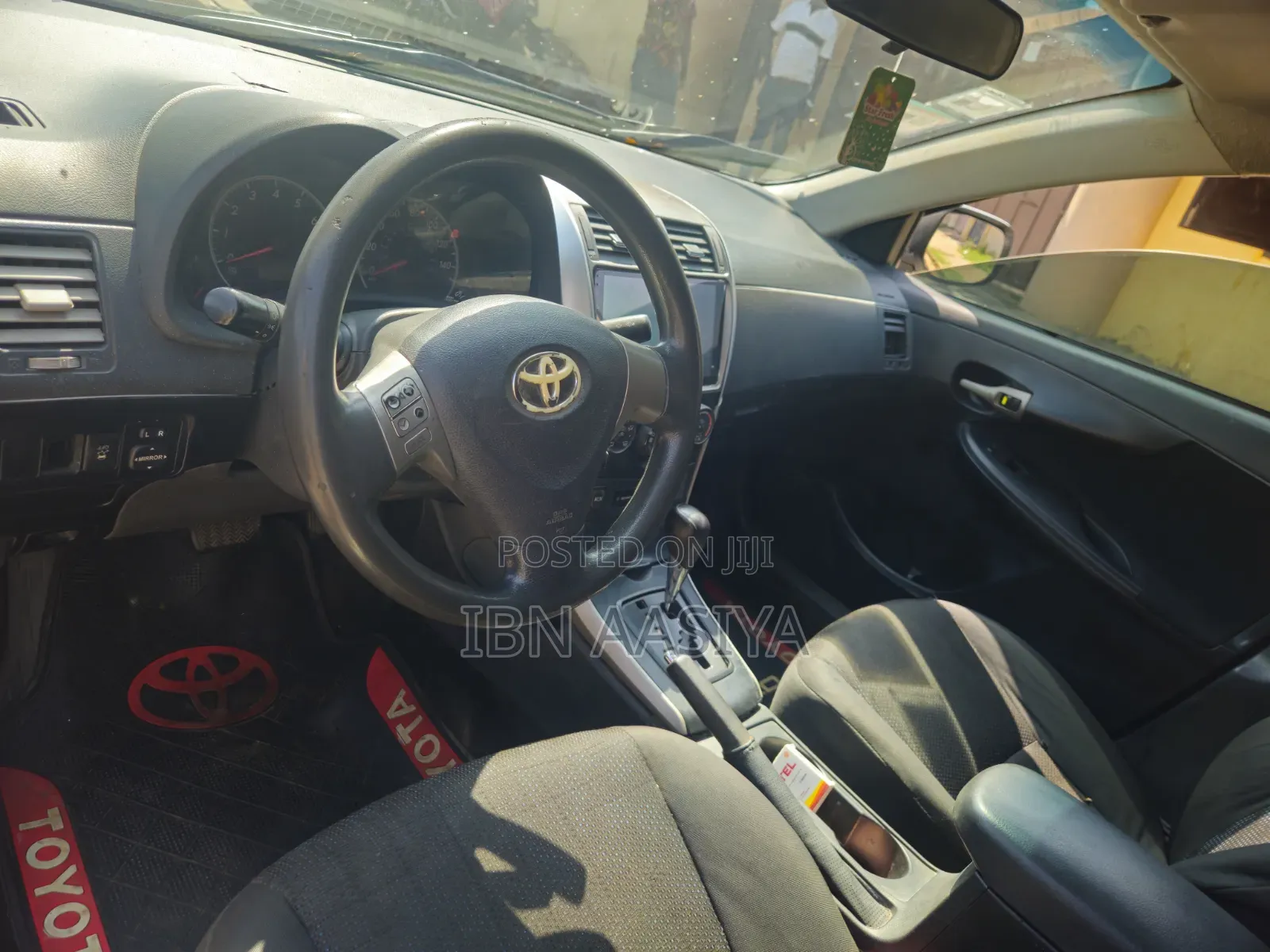 Toyota Corolla 2010 White
