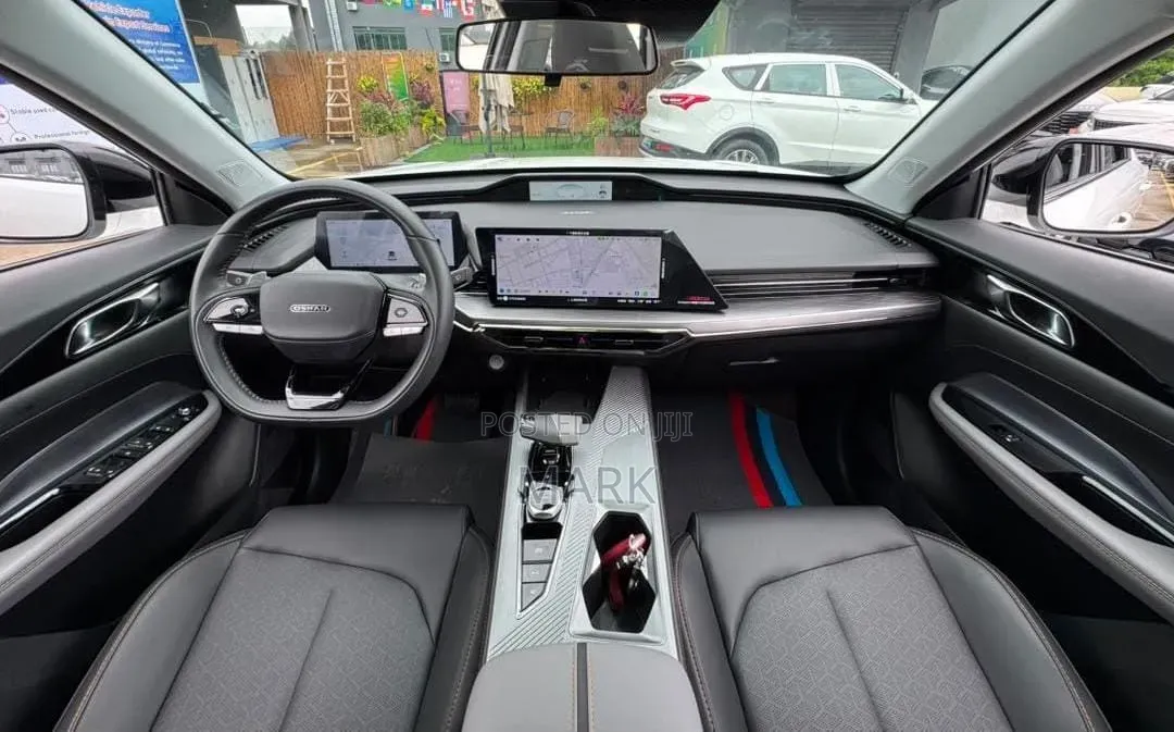 New Changan UNI-V 2023 Black