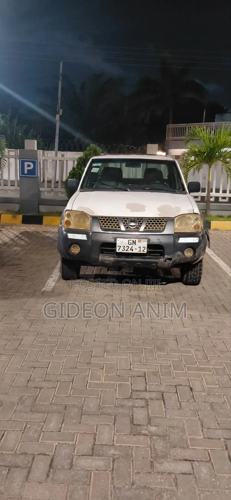 Nissan Hardbody 2012 White