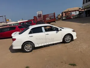 Toyota Corolla 2009 White