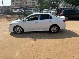 Toyota Corolla 2009 White
