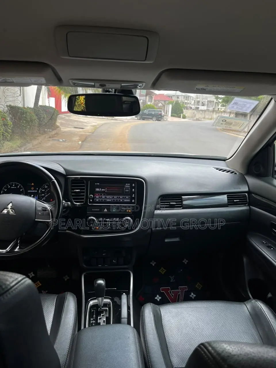 Mitsubishi Outlander 2018 Silver