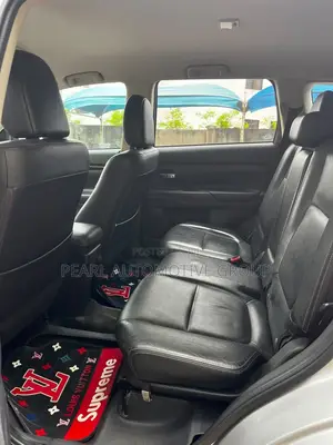 Mitsubishi Outlander 2018 Silver