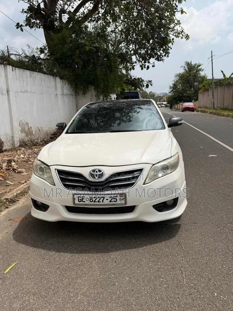 Toyota Camry 2011 White