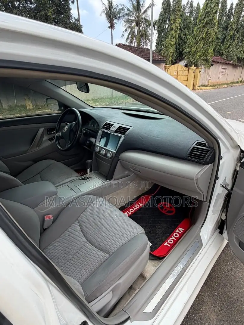 Toyota Camry 2011 White