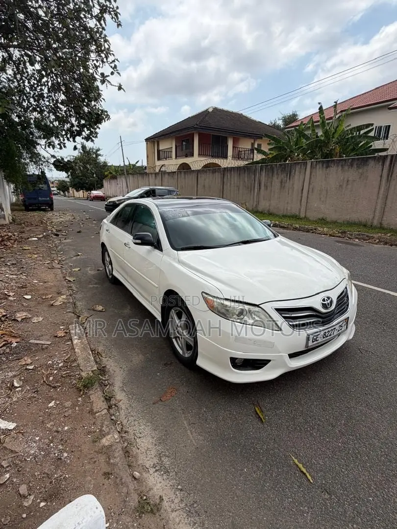 Toyota Camry 2011 White