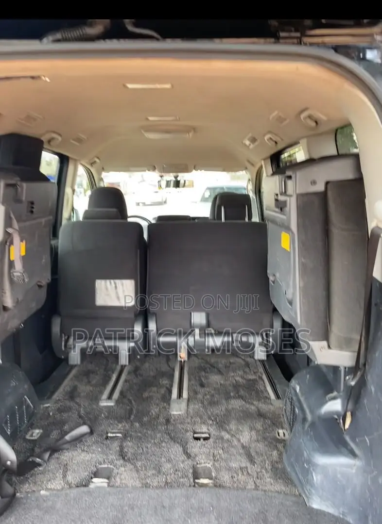 Toyota Voxy V 2WD 8-Seater 2012 Black
