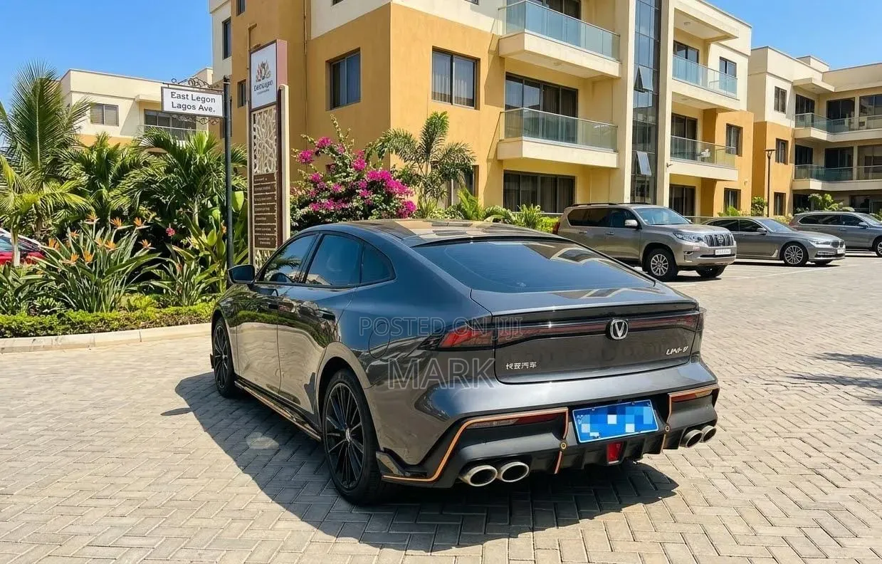 New Changan UNI-V 2023 Black