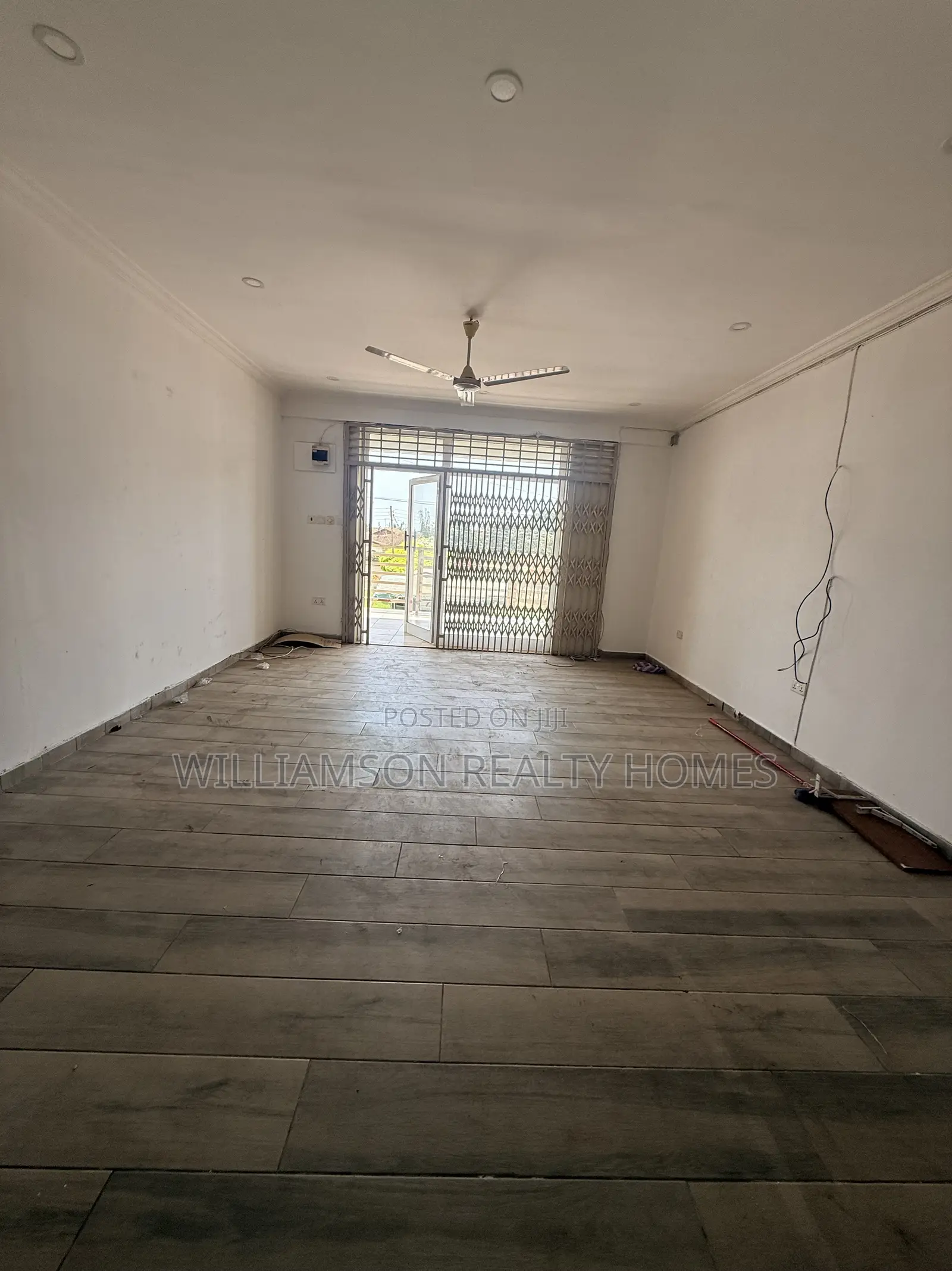 “1year” Road Side Shop/Store/Office Space/Showroom/Warehouse,spintex