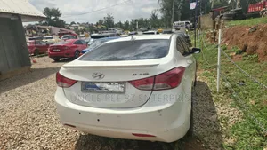 Hyundai Elantra GLS Sedan FWD (1.8L 4cyl 6A) 2013 White
