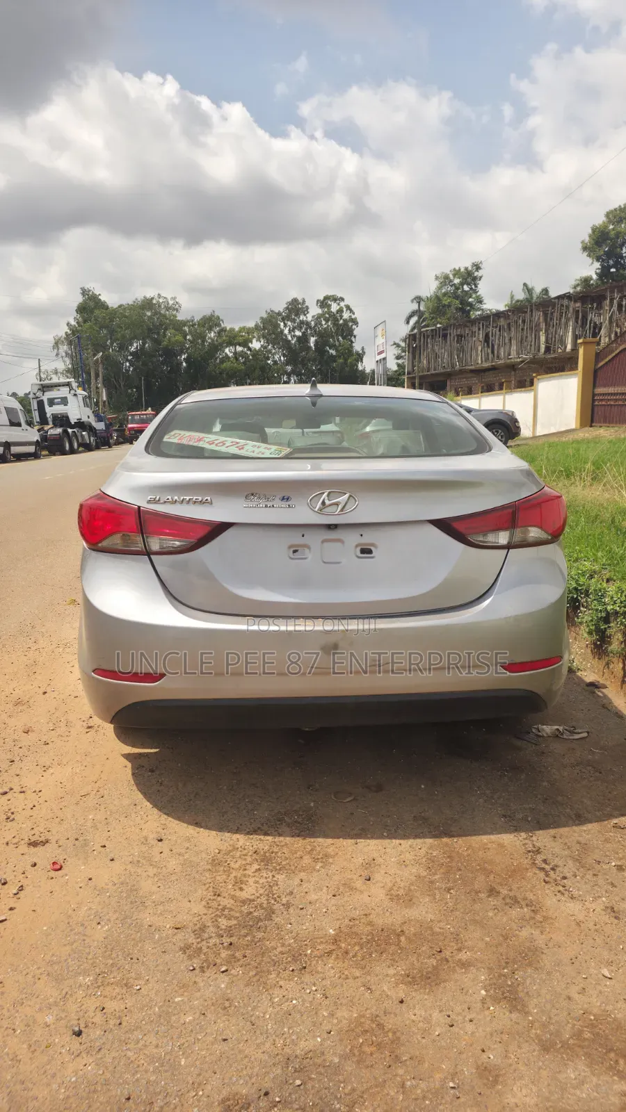 Hyundai Elantra Limited Sedan FWD (1.8L 4cyl 6A) 2016 Silver