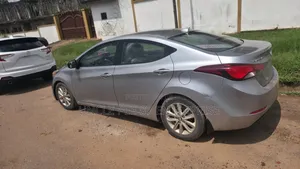 Hyundai Elantra Limited Sedan FWD (1.8L 4cyl 6A) 2016 Silver