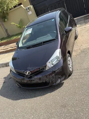 Toyota Vitz 2014 Purple