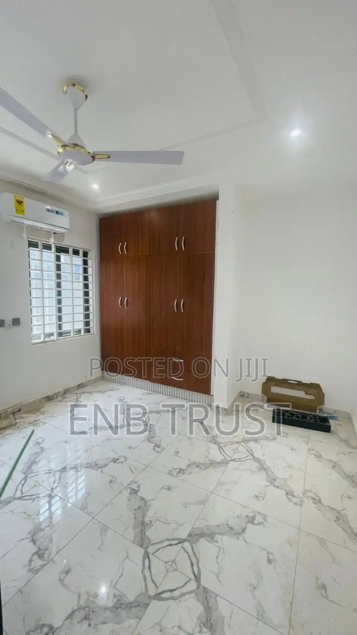 3bdrm House in Amormorley Junction, Pokuase for sale