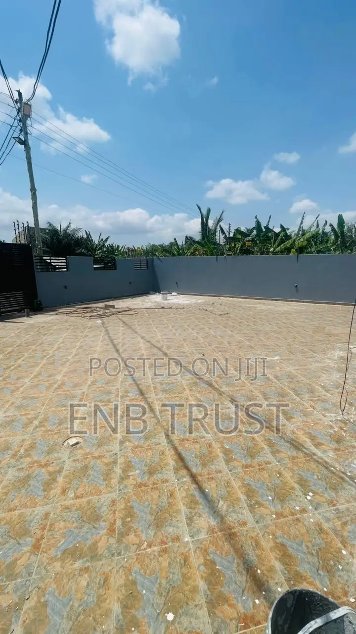 3bdrm House in Amormorley Junction, Pokuase for sale
