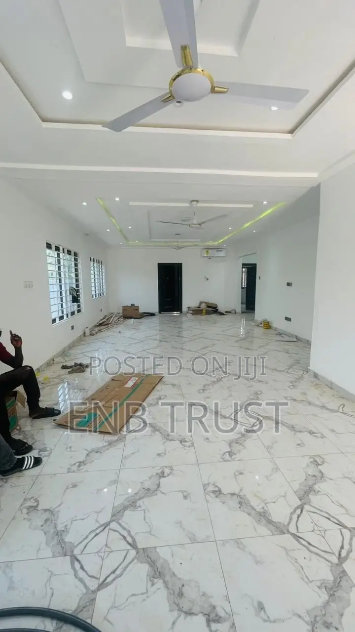 3bdrm House in Amormorley Junction, Pokuase for sale