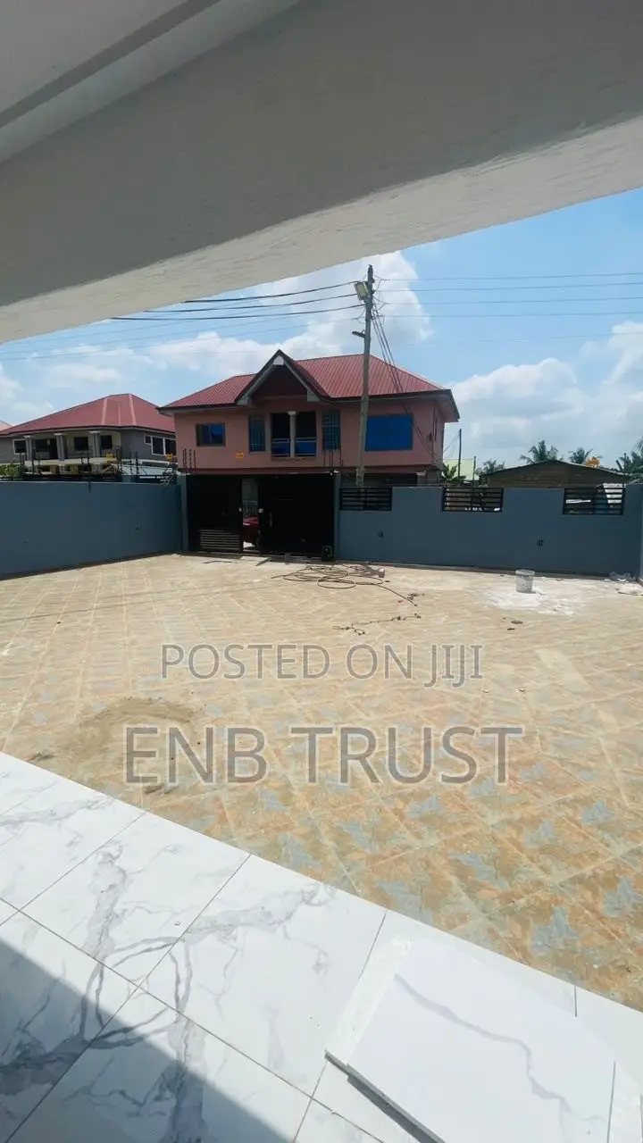 3bdrm House in Amormorley Junction, Pokuase for sale