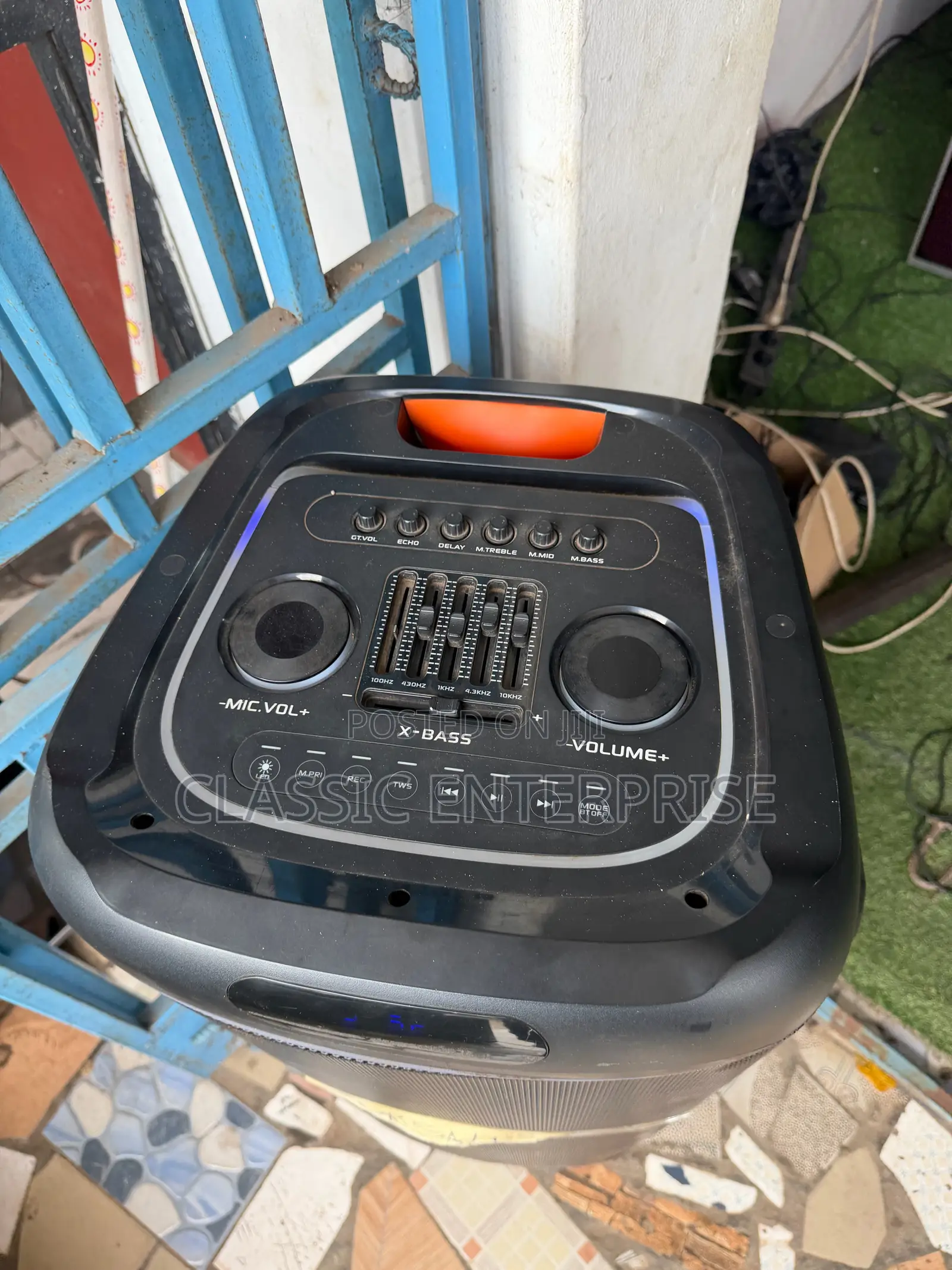 Akai Home Use Party Box Cool Deal
